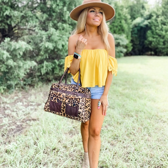 Hair on cowhide duffle weekender tote diaper bag - Picture 1 of 16